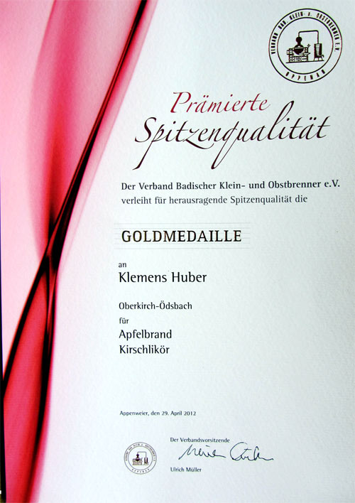 Goldmedaille-Kirschlikoer-2